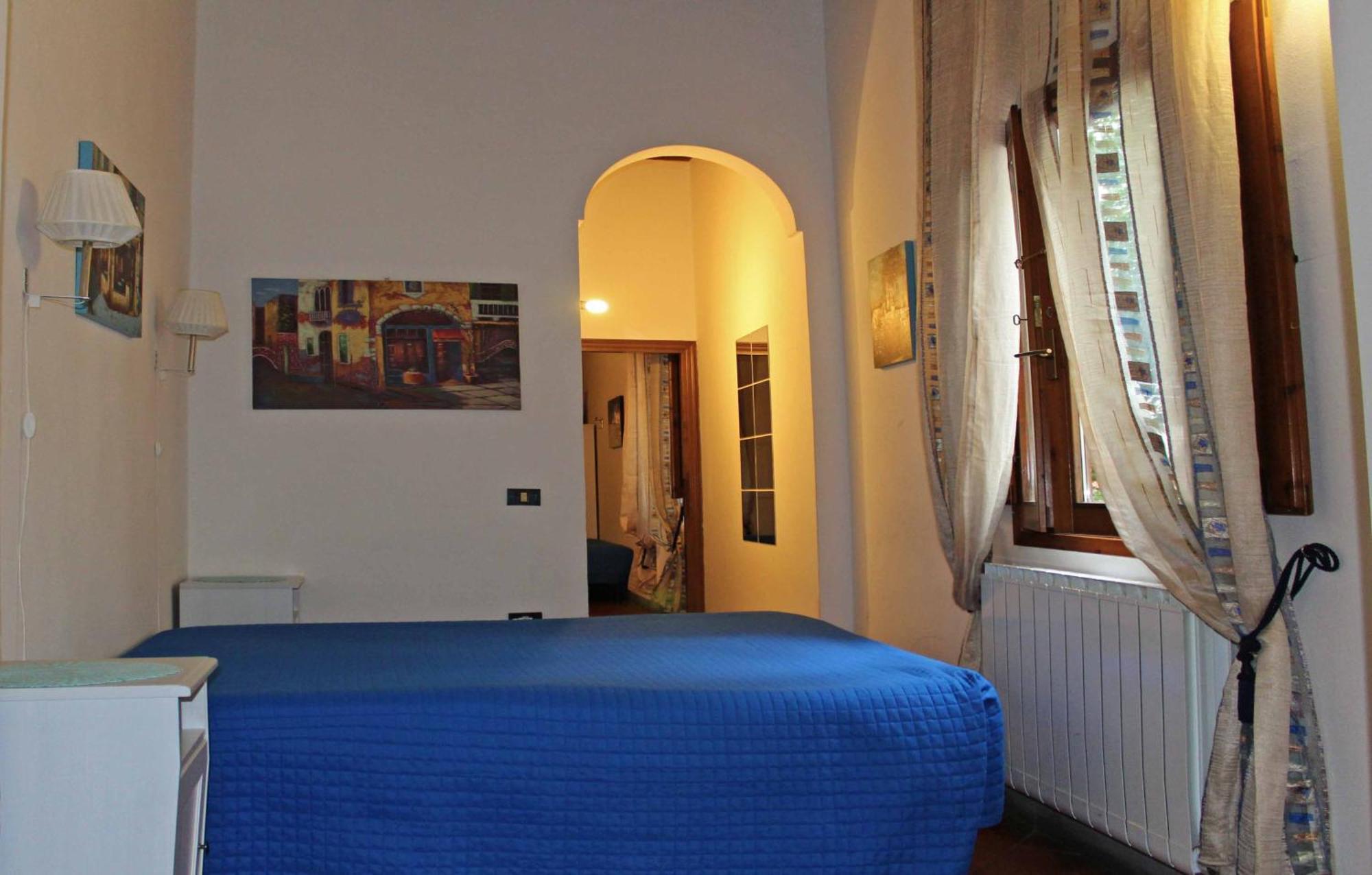 Max Studios Florence Room photo