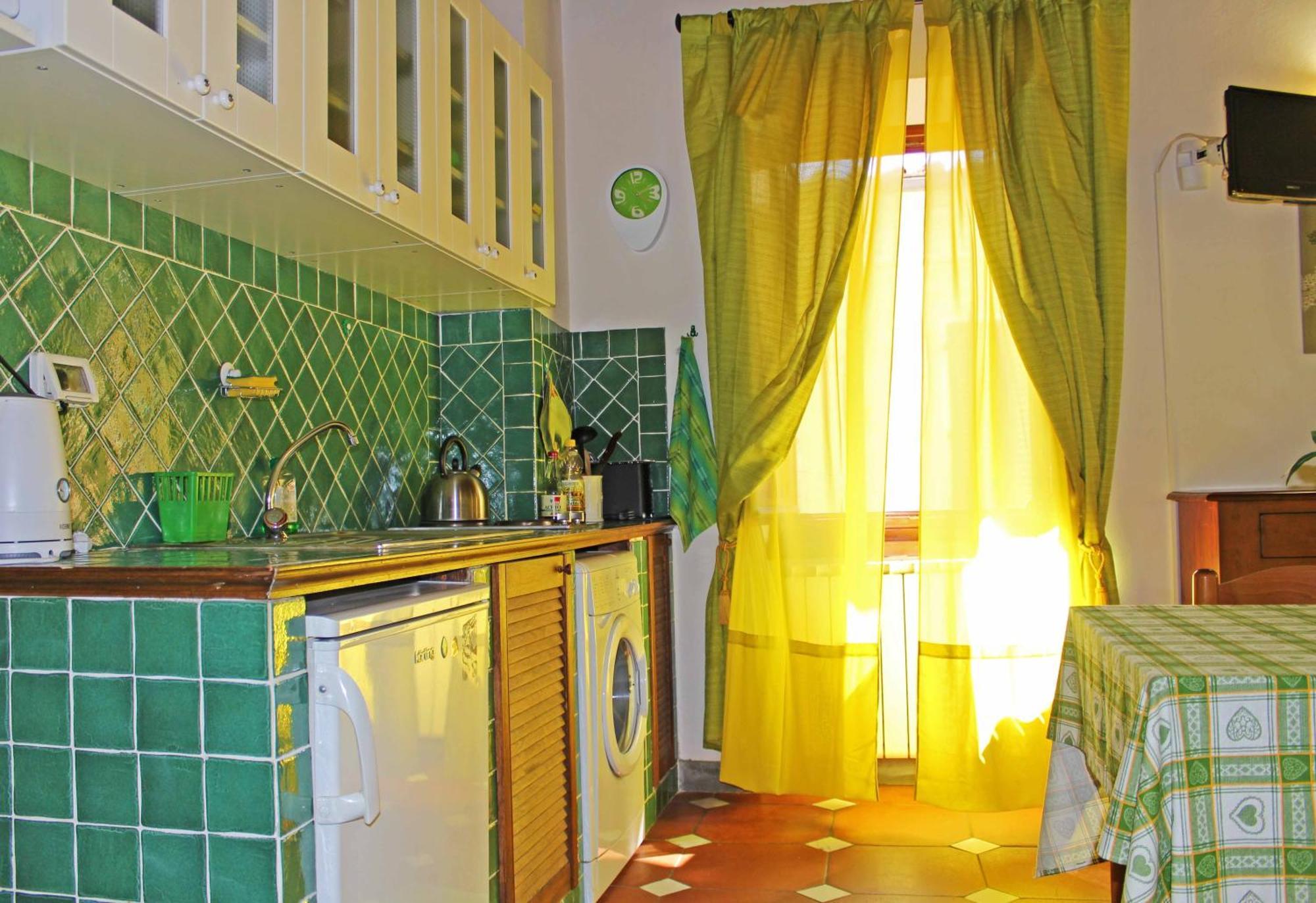 Max Studios Florence Room photo