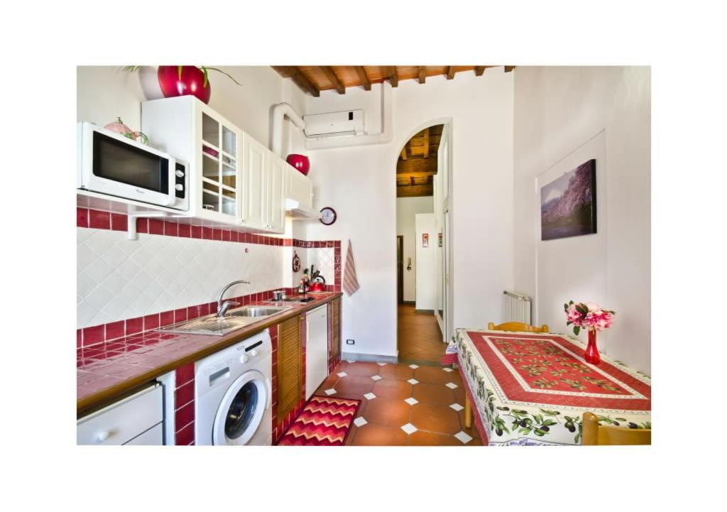 Max Studios Florence Room photo